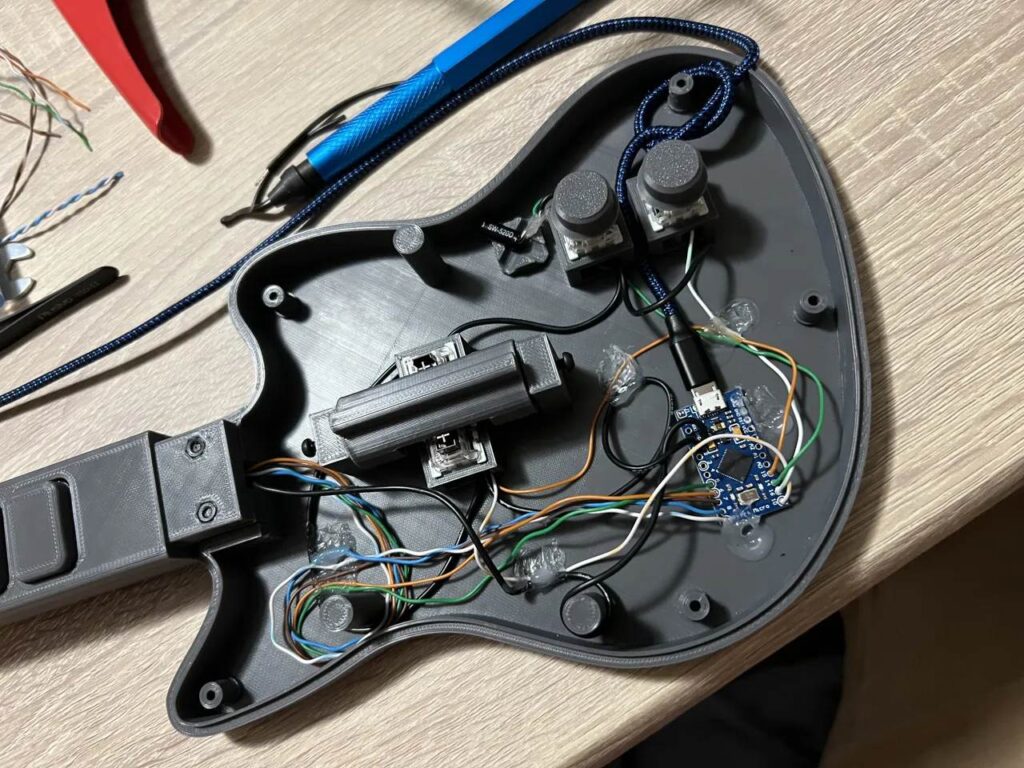 Take Clone Hero on the Go With This Mini Guitar Controller Design 4 GuitarInside