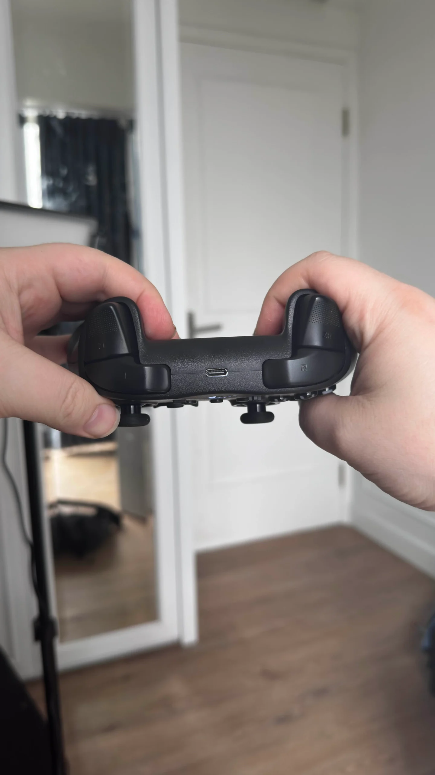 GuliKit ES Pro Controller Review - A Decent, Affordable Controller With Odd Design Choices 4 GuliKitESProBack3 scaled