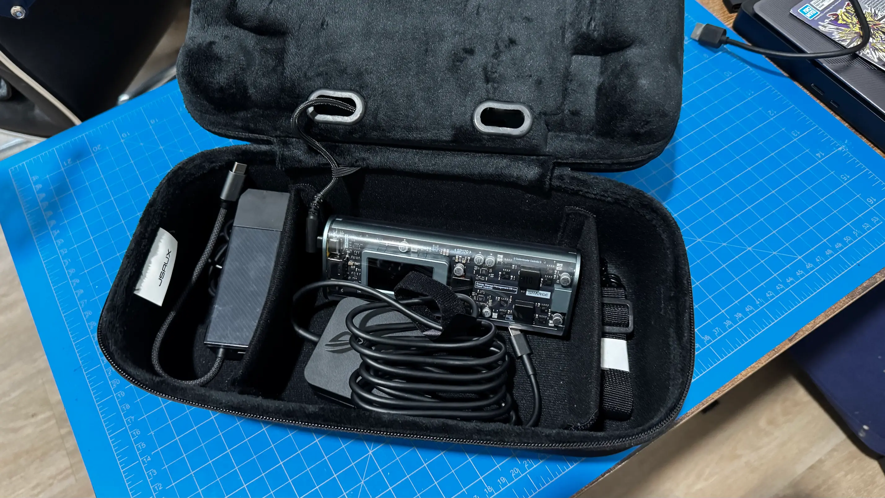 JSAUX Double-Decker Steam Deck Carrying Case Review - JSAUX's Best Steam Deck Case Yet 4 JSAUXDoubleDeckerSteamDeckCase 3