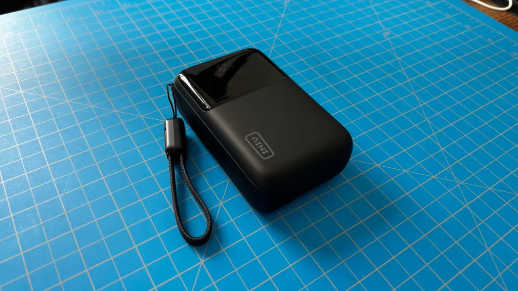 INIU Cougar P63 Power Bank Review - An Incredible Portable Power Bank 5 INIUBankLyingDown 1